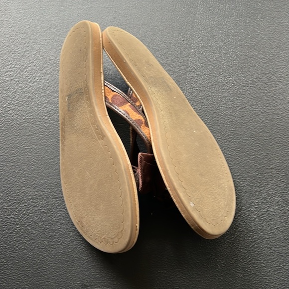 Charter Club sandals with leopard print, size 6.5 women’s - Picture 2 of 2